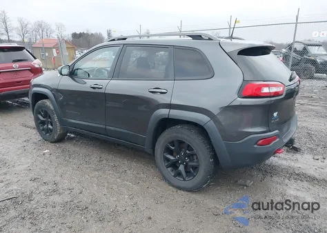 2016 Jeep Cherokee Trailhawk z USA, uszkodzony, nr VIN 1C4PJMBS7GW109953